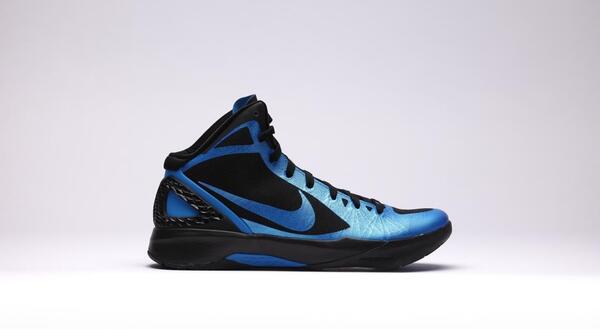 Nike hyperdunk deals black and blue